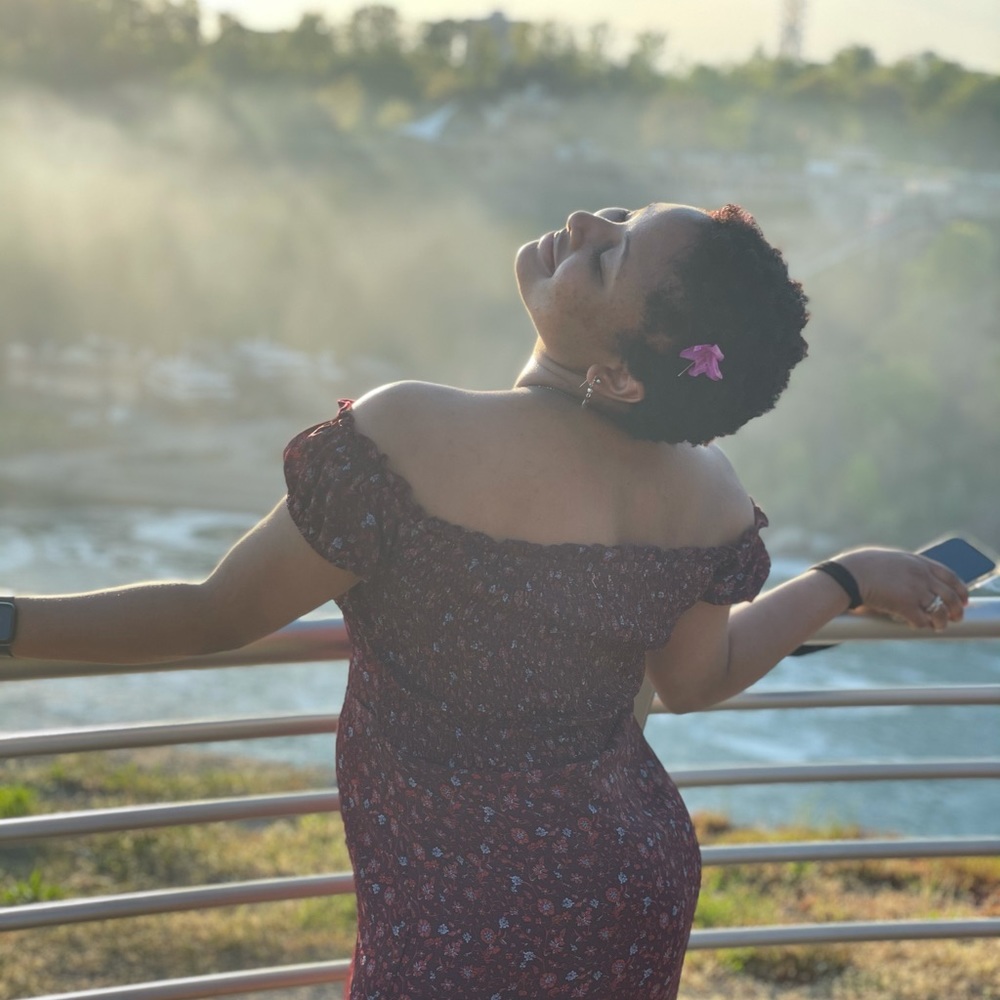 Meet your Posher, Jonise